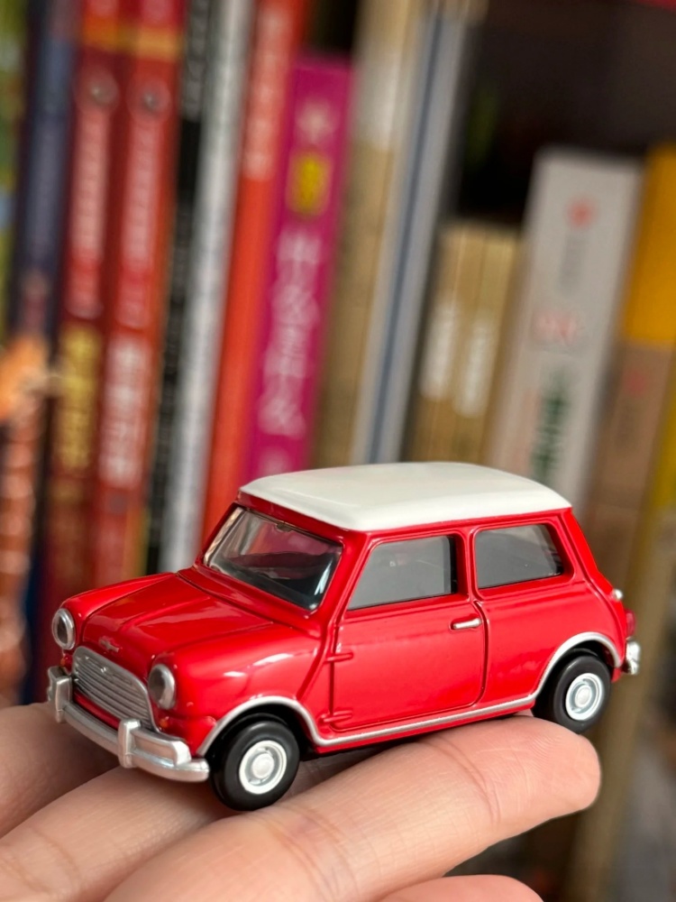 TOMY Premium Black Box 1:12 Sc - Model Kit Bmw 评论和价格